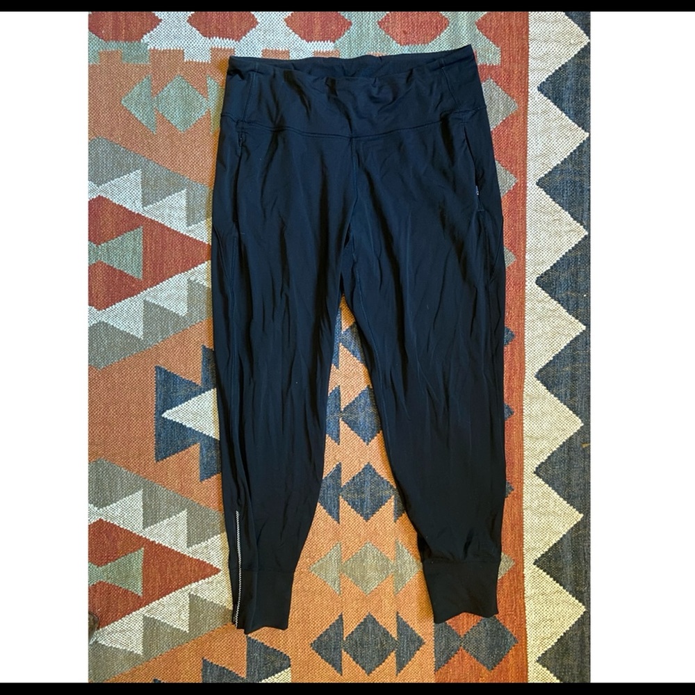 Lululemon black joggers